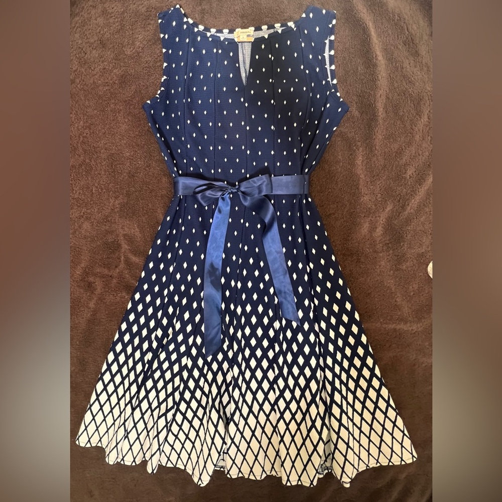Haani Navy Dress with White Diamond Print. Women’s Size Large.